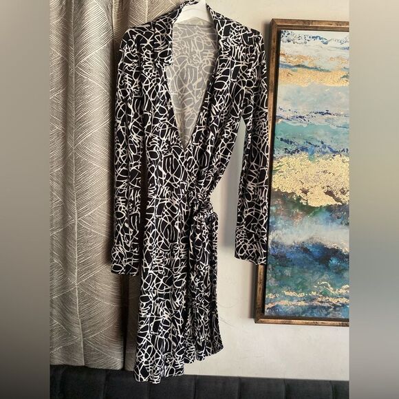 Diane Von Furstenberg Jersey Wrap Dress Jeanne Two-Scribbles Black & White Sz 6 - Picture 3 of 13